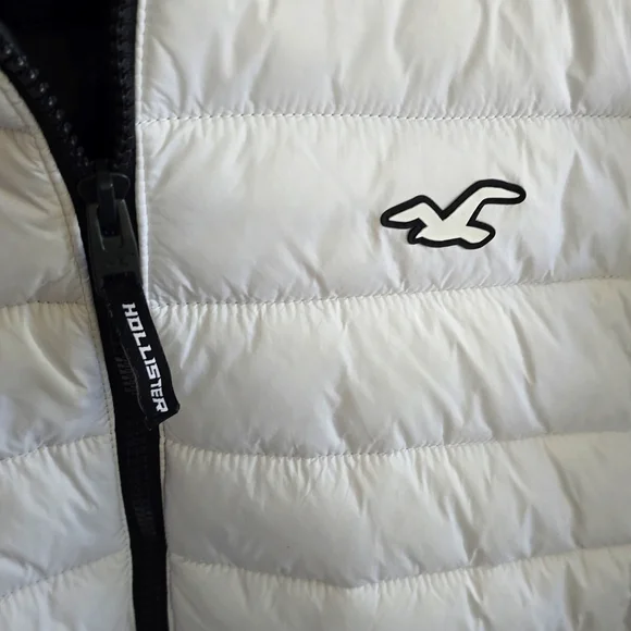 Hollister White Quilted Jacket - Size  S - Picture 5 of 8